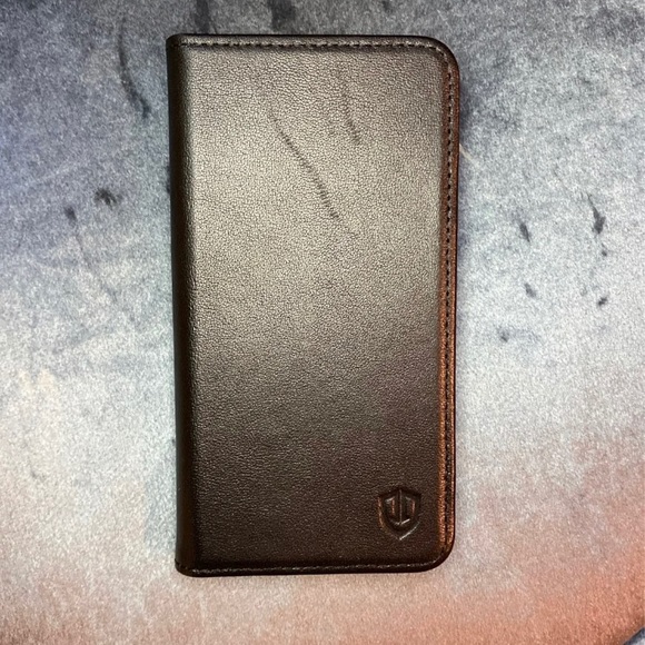 Shieldon IPhone 7 wallet case - Picture 1 of 5